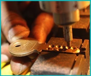 Lakewood Lock And Keys Lakewood, CA 562-566-4250